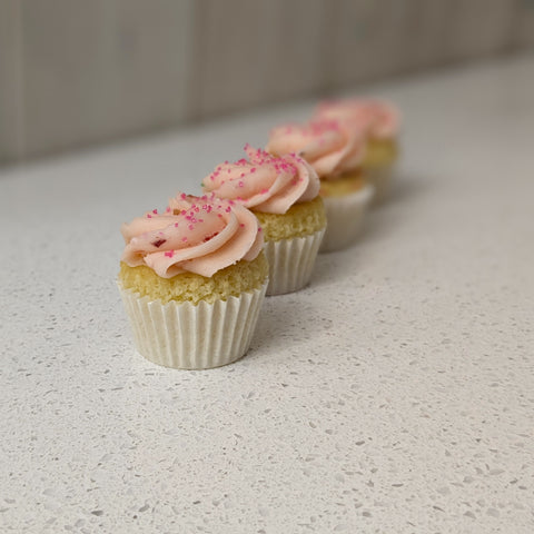 Mini cupcakes vanille fraise - Les Glaceurs