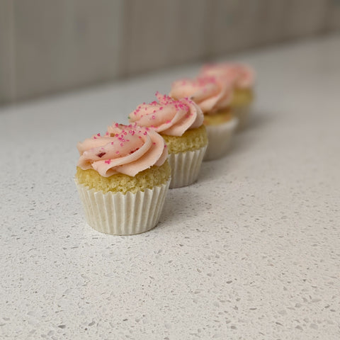 Mini Cupcakes Vanille Fraise - Les Glaceurs