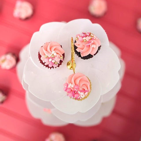 Assortment of 36 mini cupcakes in pastel colors