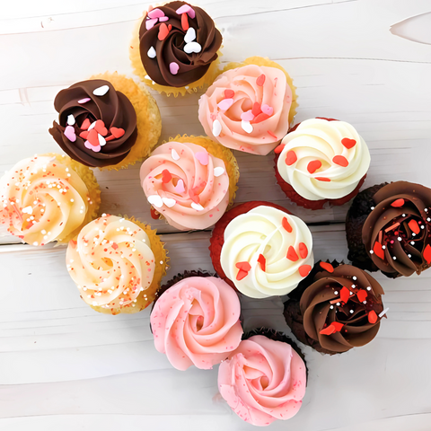 Boîte de Mini Cupcakes Saint-Valentin 100+ | Saveurs Assorties 💞